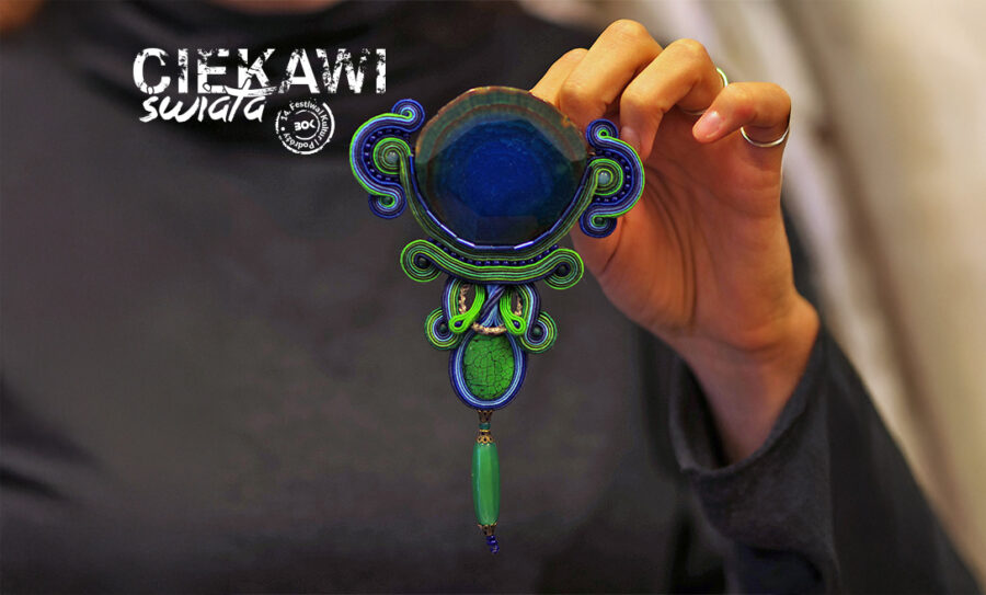 14. FCŚ | Margita: Broszka z podróży: sutaszowa opowieść z nici i koralików